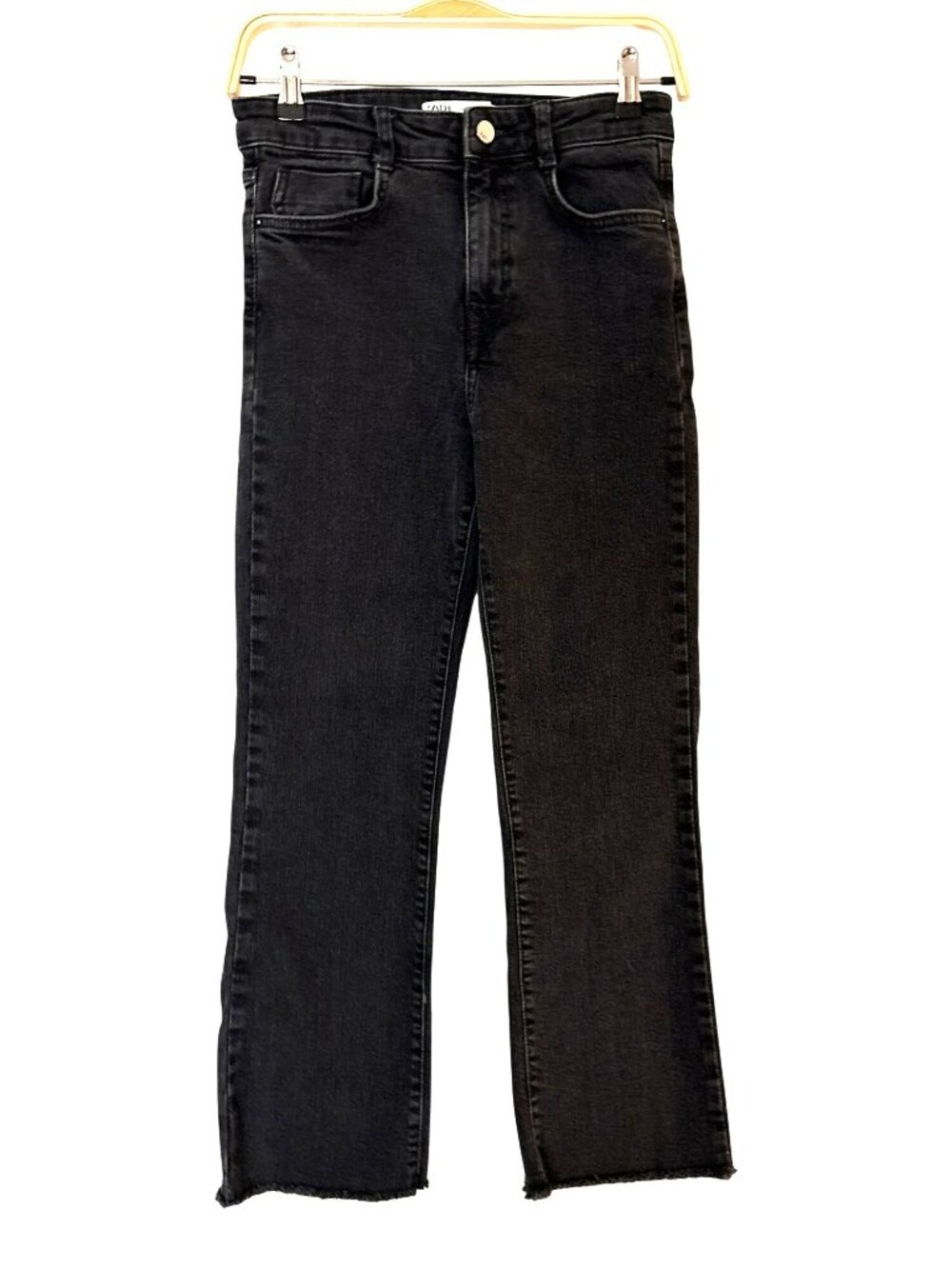 Zara Black Straight-Leg High-Waisted Cropped Jeans Raw Hem Size 4